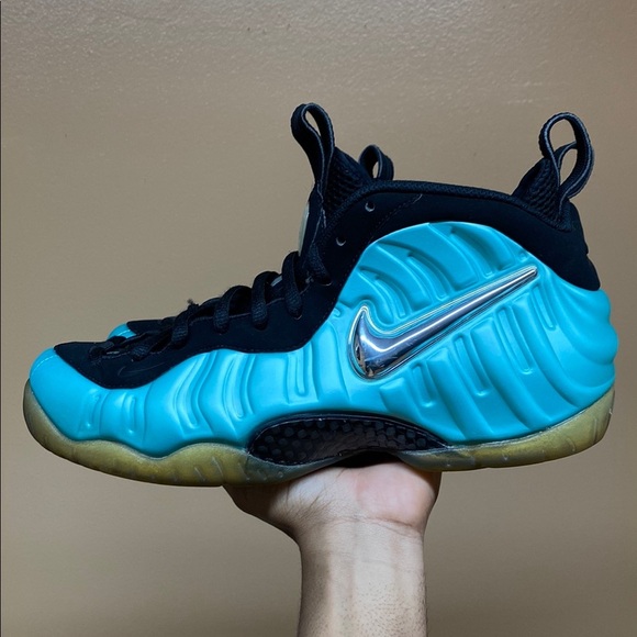 Nike Foamposite Pro “Island Green” Size 10 - Picture 3 of 17
